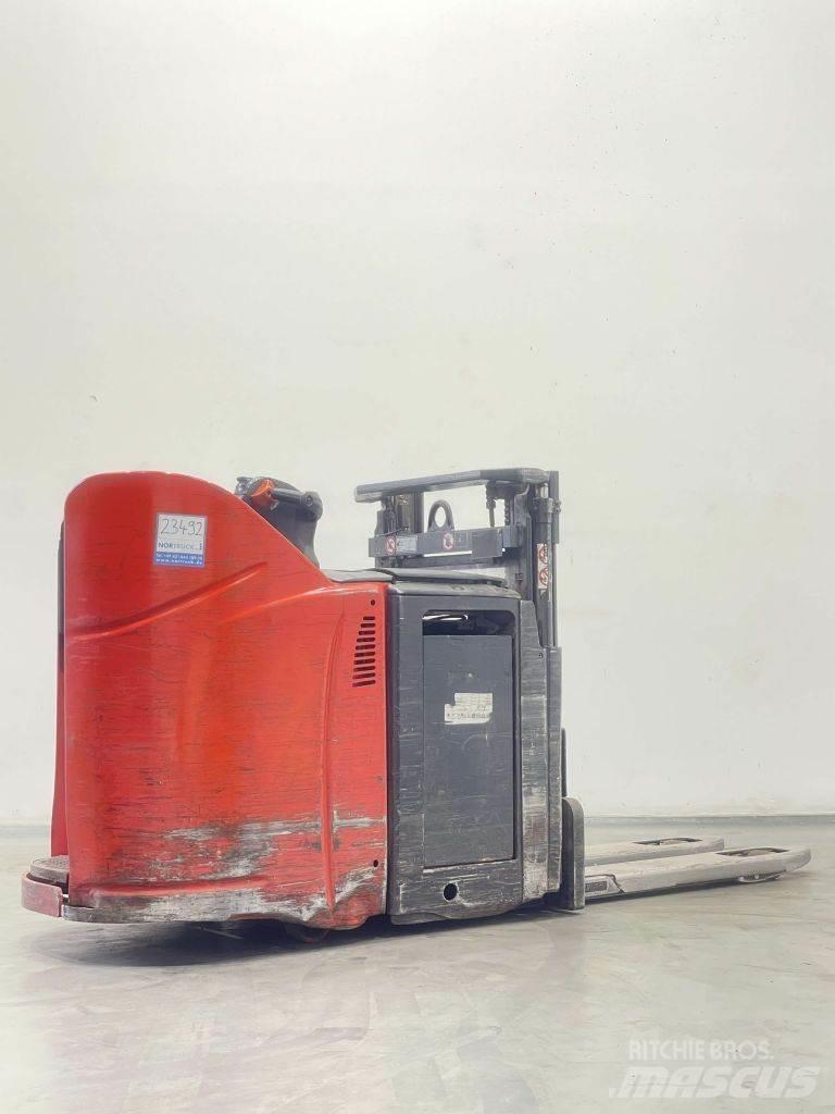 Linde D12HPSP-133 Παλετοφόρα πεζού χειριστή με ιστό