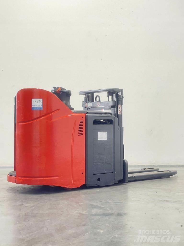 Linde D12HPSP-133 Παλετοφόρα πεζού χειριστή με ιστό