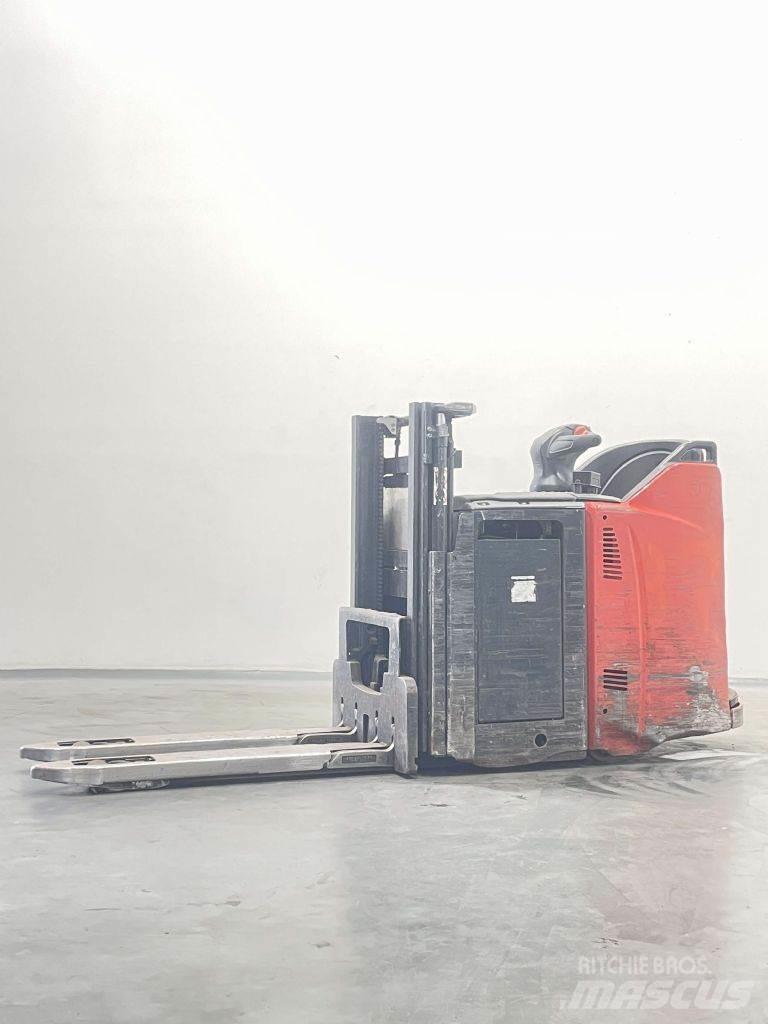 Linde D12HPSP-133 Παλετοφόρα πεζού χειριστή με ιστό