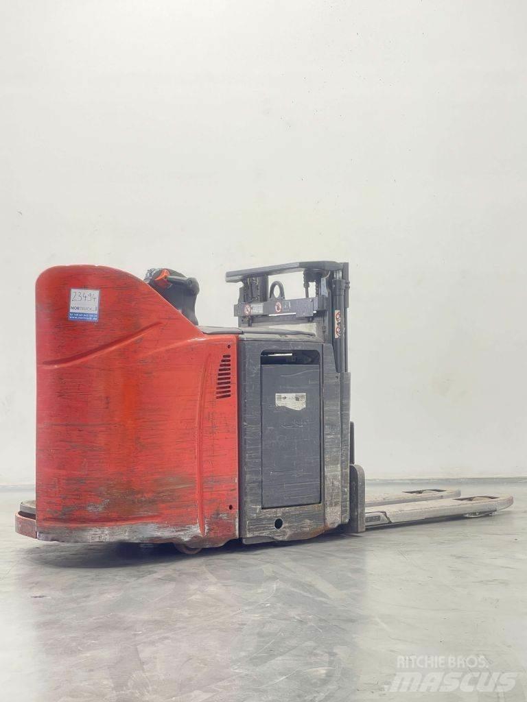 Linde D12HPSP-133 Παλετοφόρα πεζού χειριστή με ιστό