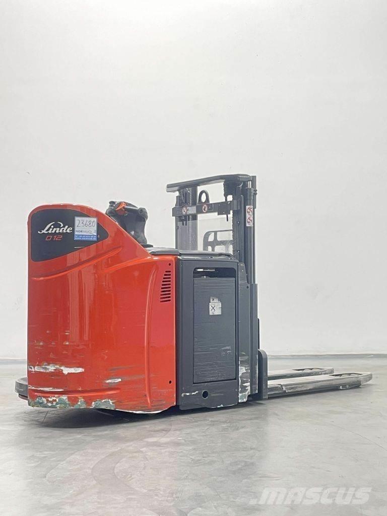 Linde D12HPSP-133 Παλετοφόρα πεζού χειριστή με ιστό