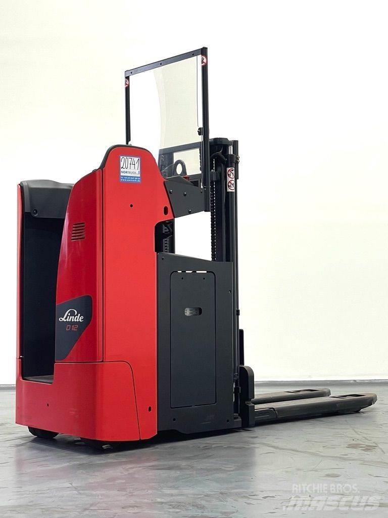 Linde D12SF-1164 Παλετοφόρα πεζού χειριστή με ιστό