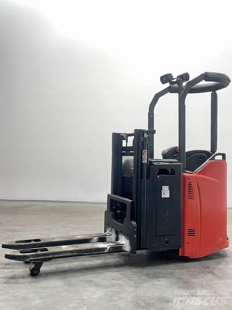 Linde D12SP-133 Παλετοφόρα πεζού χειριστή με ιστό