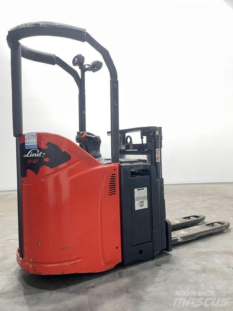 Linde D12SP-133 Παλετοφόρα πεζού χειριστή με ιστό