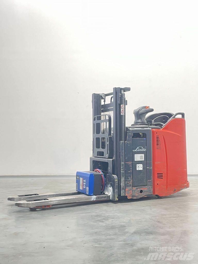 Linde D12SPHP-133 Παλετοφόρα πεζού χειριστή με ιστό