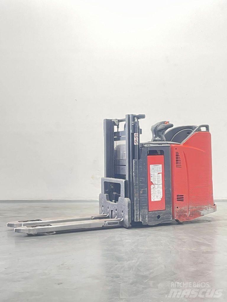 Linde D12SPHP-133 Παλετοφόρα πεζού χειριστή με ιστό