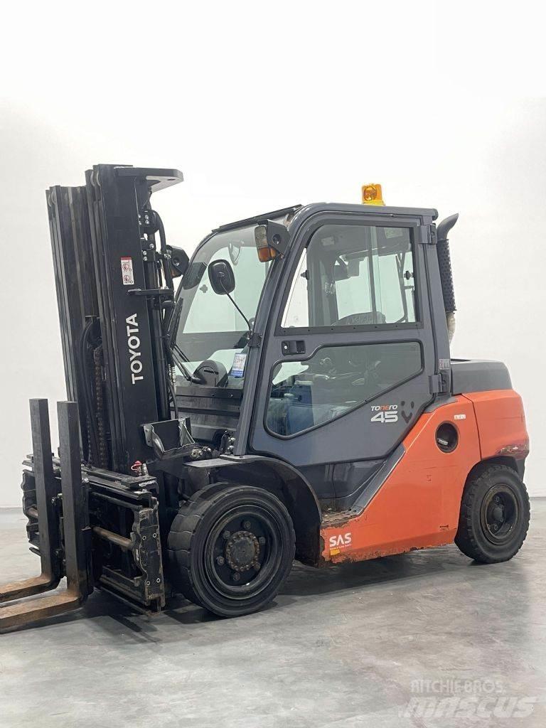 Toyota 40-8FD40N Πετρελαιοκίνητα Κλαρκ