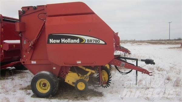 New Holland BR780 Πρέσες κυλινδρικών δεμάτων