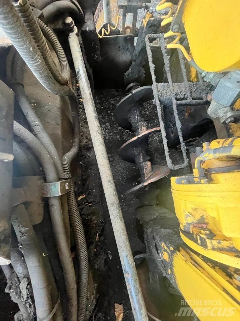 CAT AP600 Paver Επίστρωση ασφάλτου