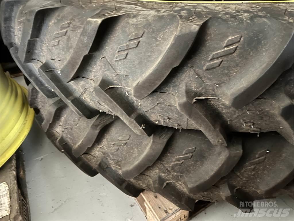  300/95X52 270/95X36 Ελαστικά και ζάντες