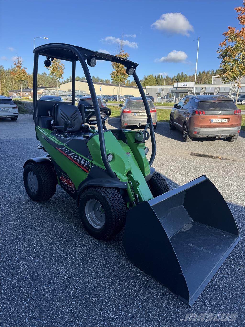 Avant 225 med skopa Φορτωτάκια