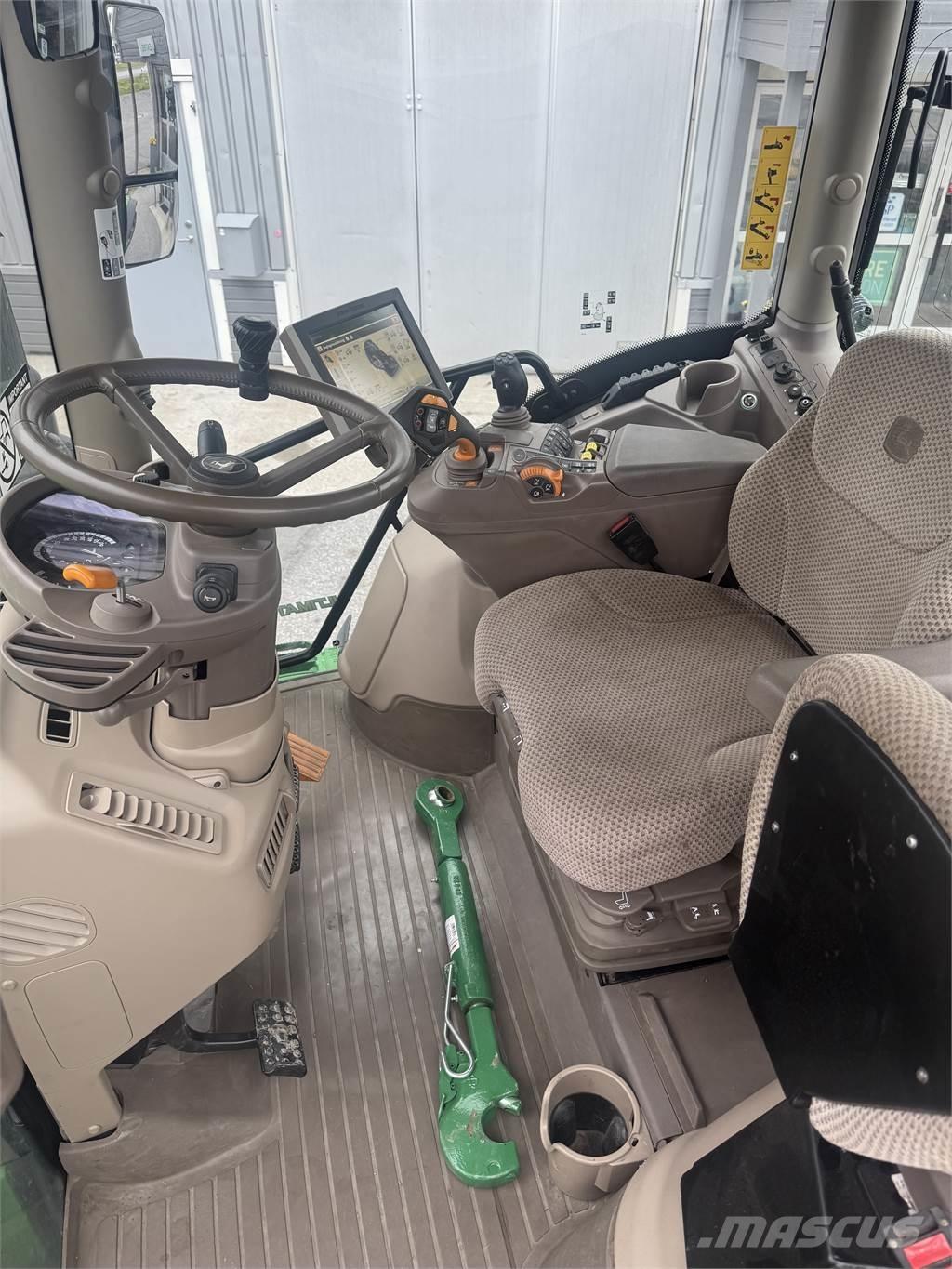 John Deere 6130R Τρακτέρ