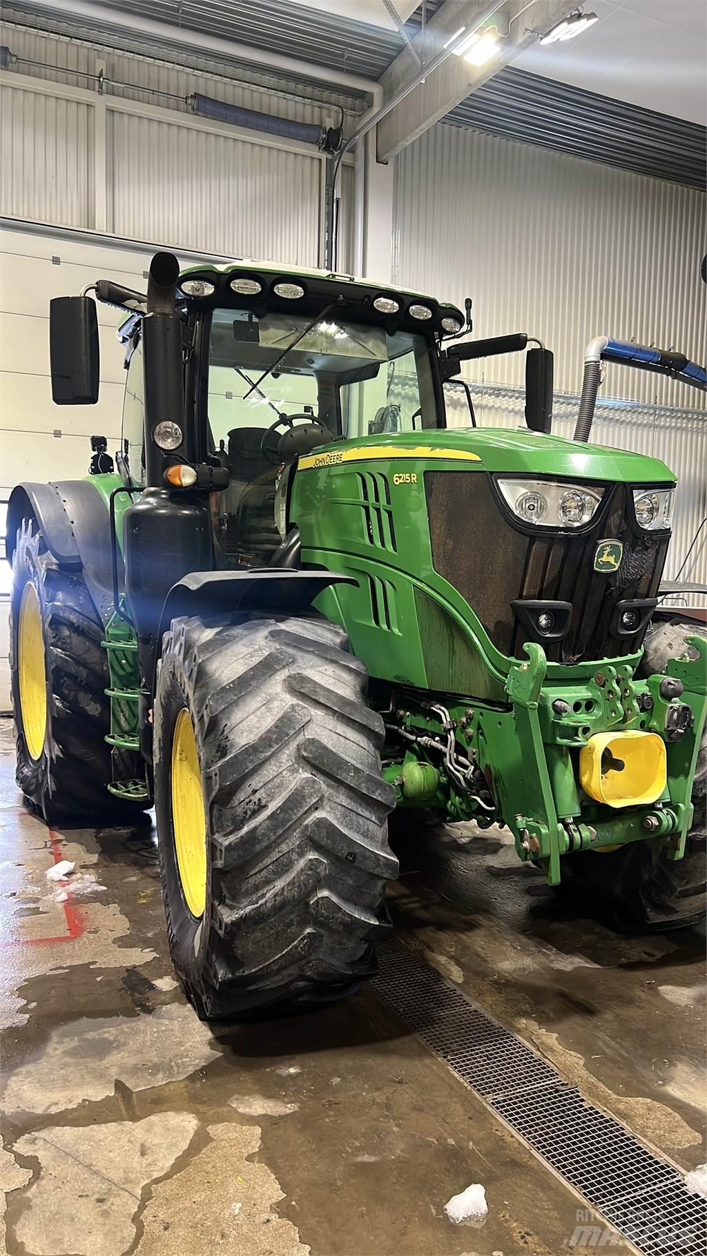 John Deere 6215R Τρακτέρ