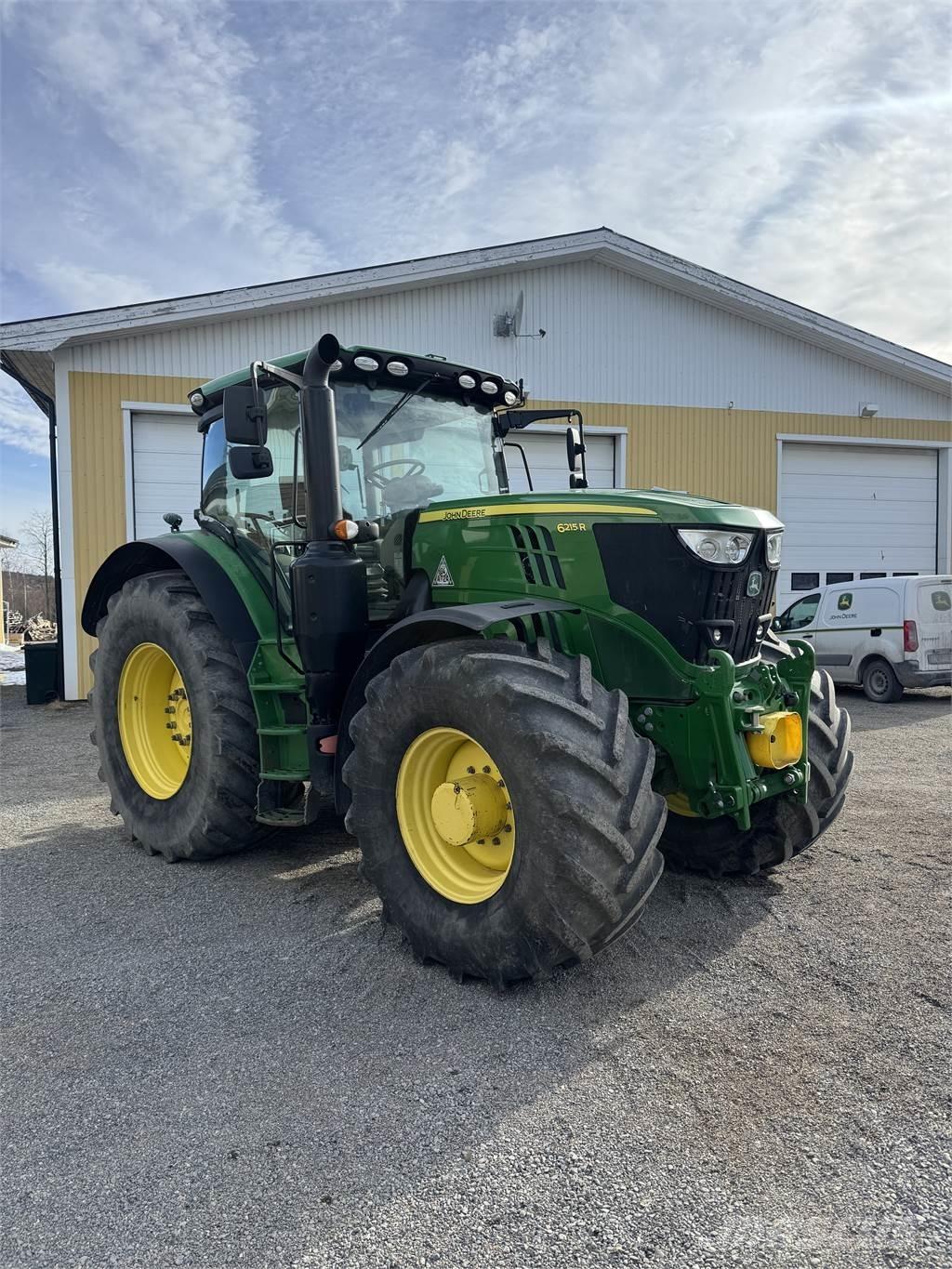 John Deere 6215R Τρακτέρ