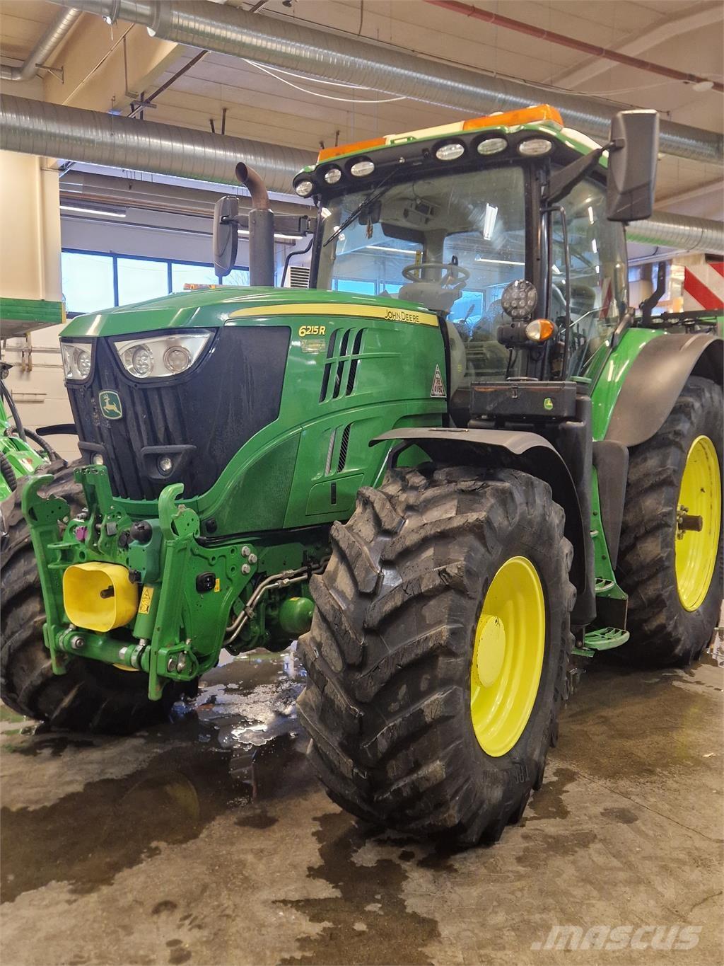 John Deere 6215R Τρακτέρ