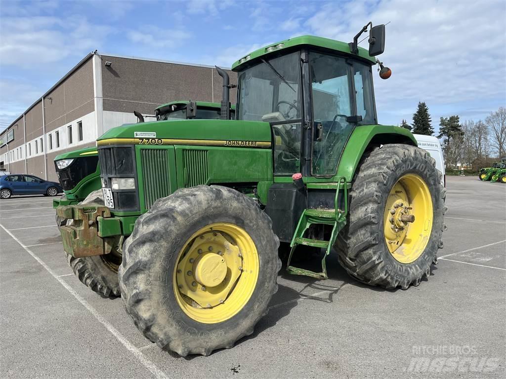 John Deere 7700 Τρακτέρ