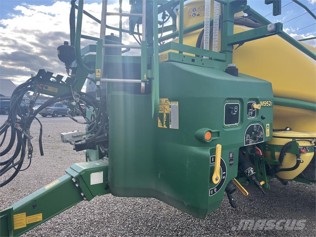 John Deere M952 Ρυμουλκούμενα ψεκαστικά
