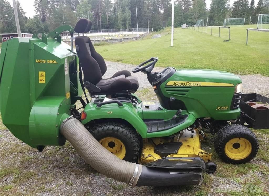 John Deere x748 Χορτοκοπτικά με καθιστό χειριστή