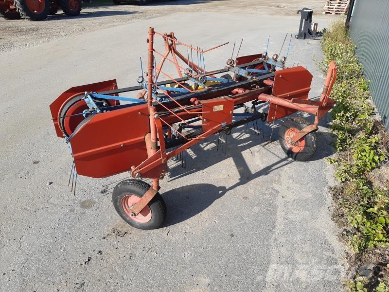 Mads Amby SIDORÄFSA Τσουγκράνες και χορτοξηραντικές μηχανές