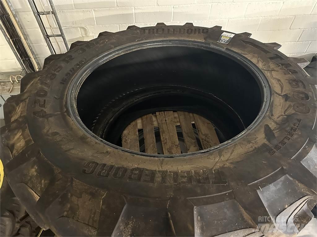 Trelleborg TM600 Ελαστικά και ζάντες