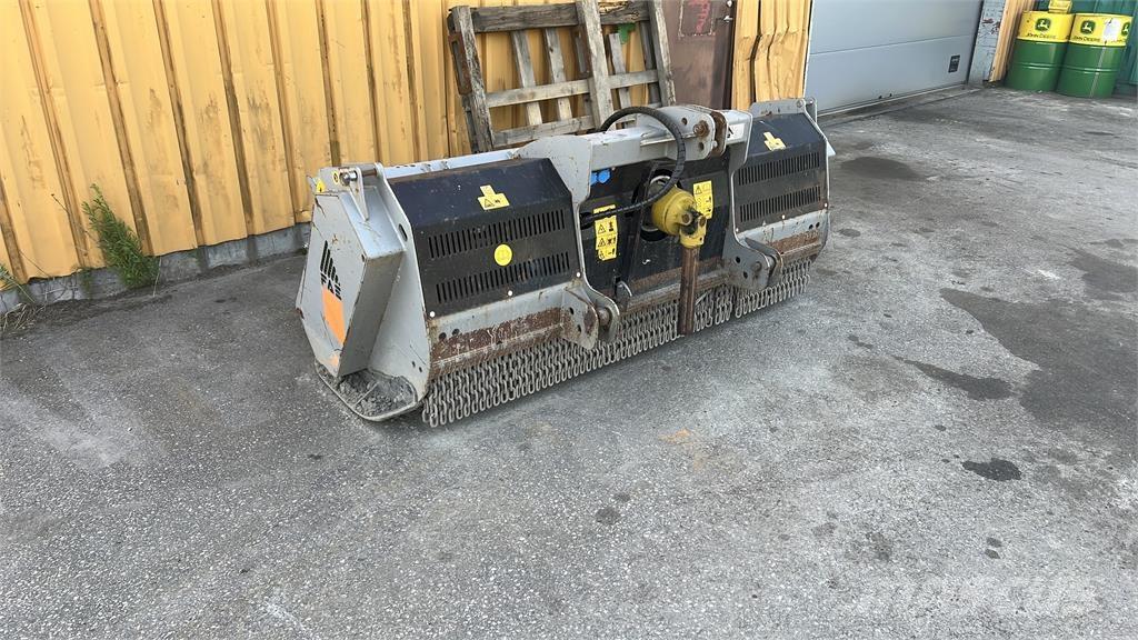  UML DT 200 Εκσκαφείς Φορτωτές τύπου JCB