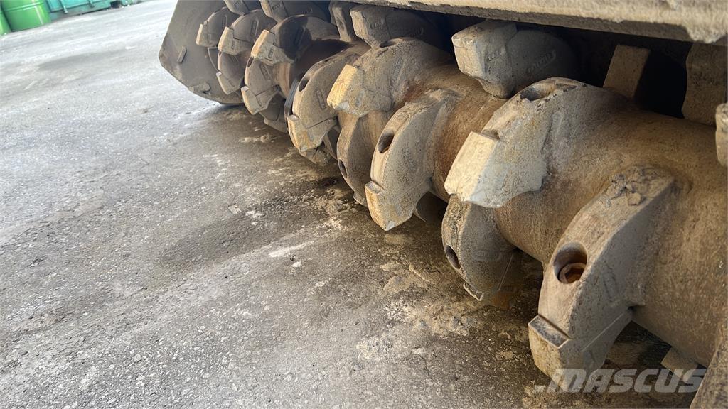  UML DT 200 Εκσκαφείς Φορτωτές τύπου JCB