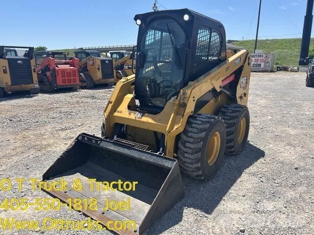 CAT 236D3 Ελαστικά και ζάντες