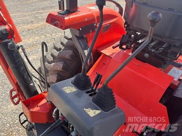Kubota L47 Εκσκαφείς Φορτωτές τύπου JCB