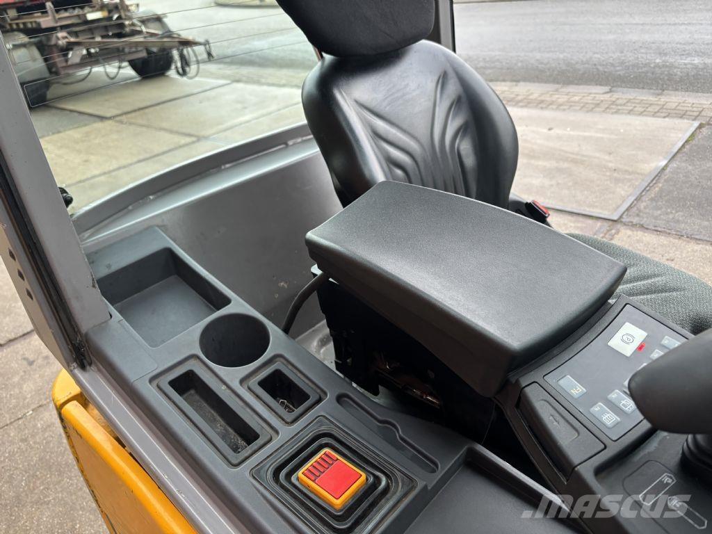 Jungheinrich EFG 216k Ηλεκτρικά περονοφόρα ανυψωτικά κλαρκ