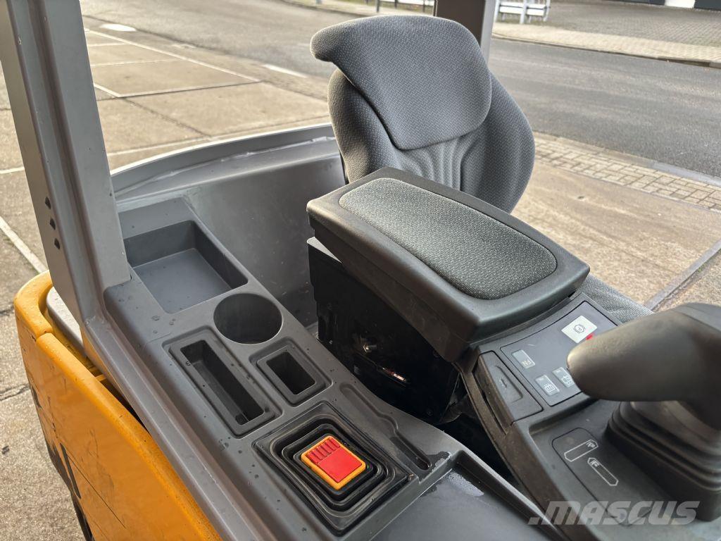 Jungheinrich EFG 320 Ηλεκτρικά περονοφόρα ανυψωτικά κλαρκ