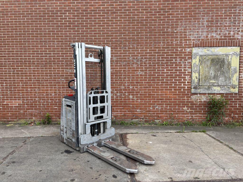 Still EXV 14 Παλετοφόρα πεζού χειριστή με ιστό