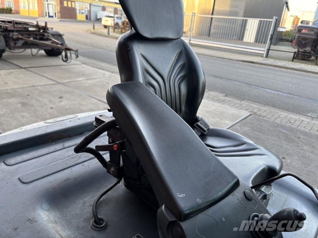 Toyota 8FBMT30 Ηλεκτρικά περονοφόρα ανυψωτικά κλαρκ