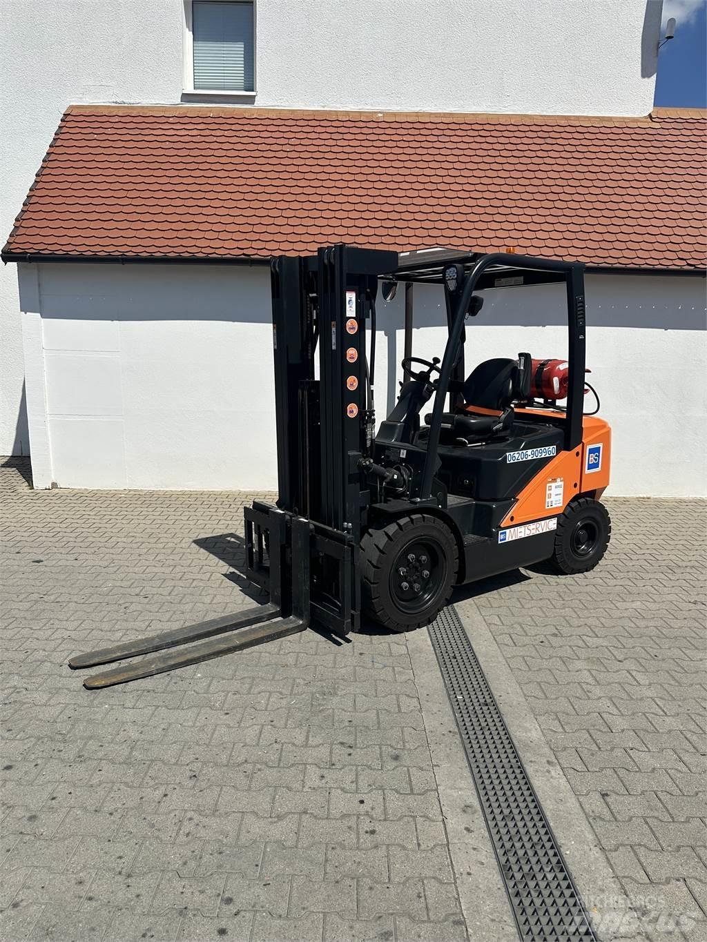 Doosan G30P-7 Κατασκευές - Άλλα