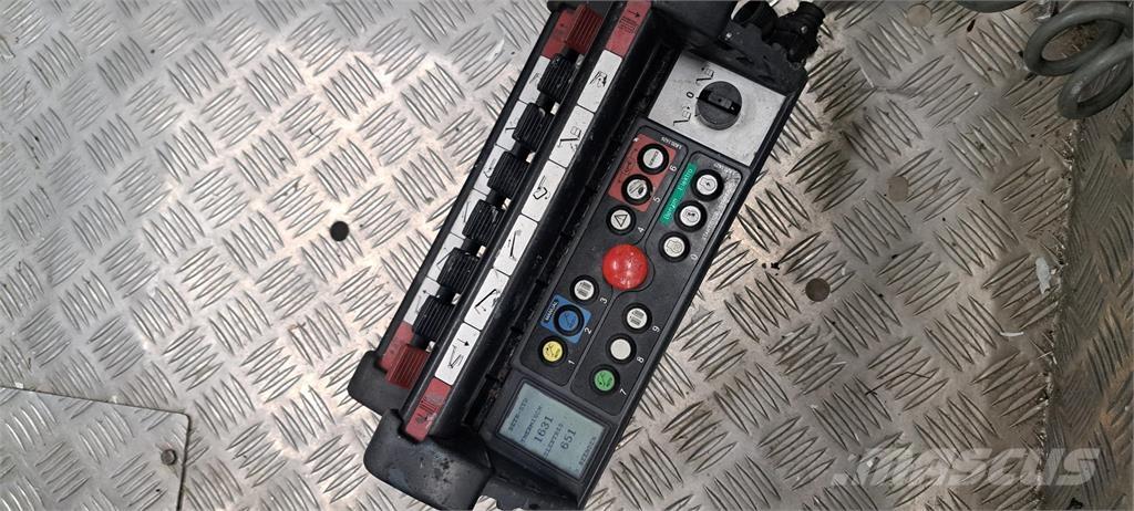 Hinowa 17.75 3S Compact self-propelled boom lifts