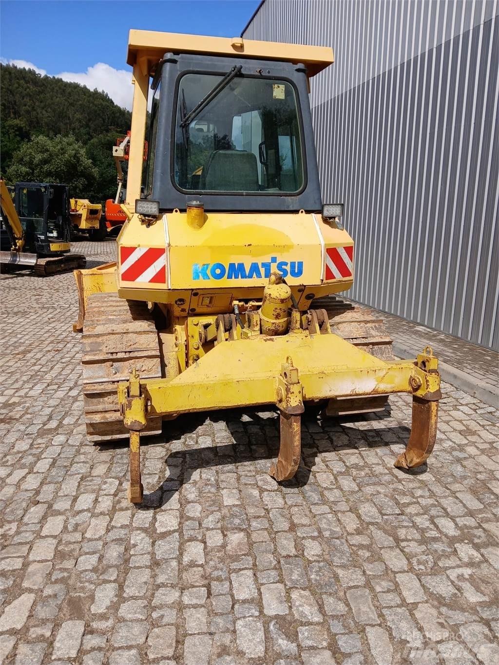 Komatsu D41E-6 Μπουλντόζες τοποθέτησης σωλήνων
