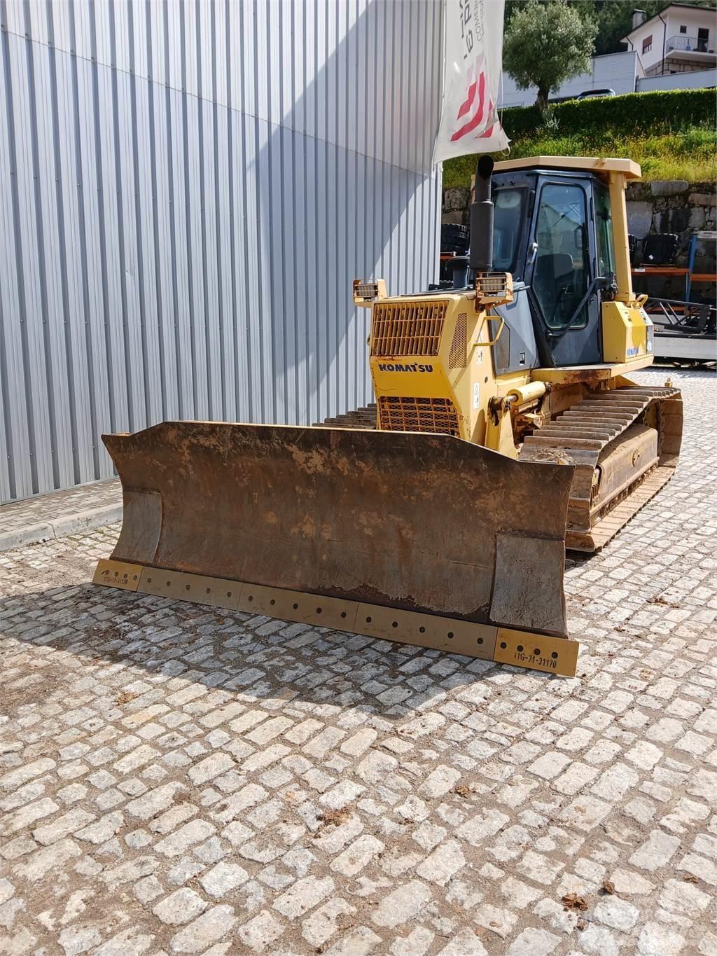 Komatsu D41E-6 Μπουλντόζες τοποθέτησης σωλήνων