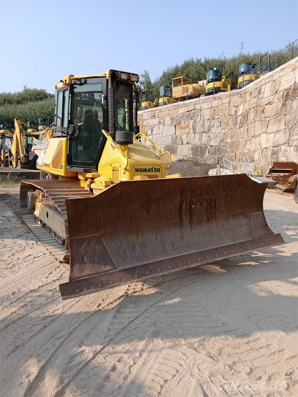 Komatsu D51PXI-22 Μπουλντόζες τοποθέτησης σωλήνων