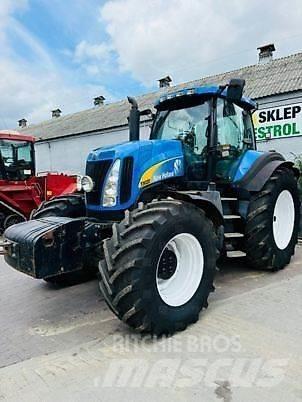 New Holland T8020 Τρακτέρ