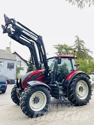 Valtra N104 Τρακτέρ