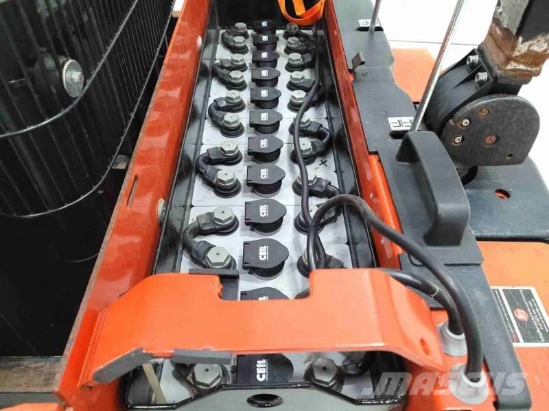 BT LST1350/12 Παλετοφόρα πεζού χειριστή με ιστό