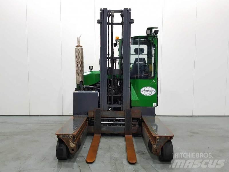 Combilift C3000 Ανυψωτικά στενών δρόμων 4 κατευθύνσεων