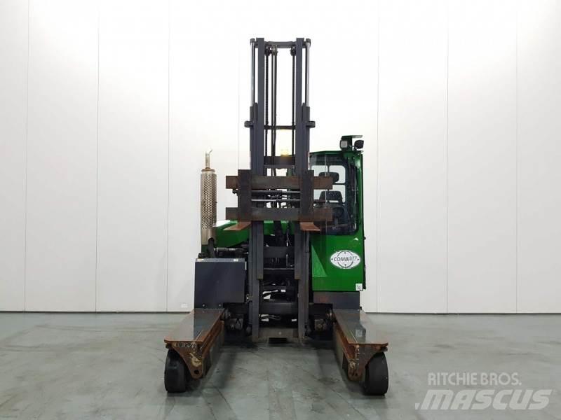 Combilift C3000 Ανυψωτικά στενών δρόμων 4 κατευθύνσεων