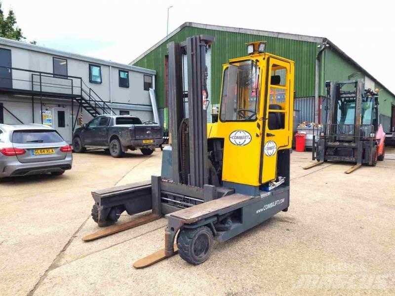 Combilift C3000 GAS Ανυψωτικά στενών δρόμων 4 κατευθύνσεων