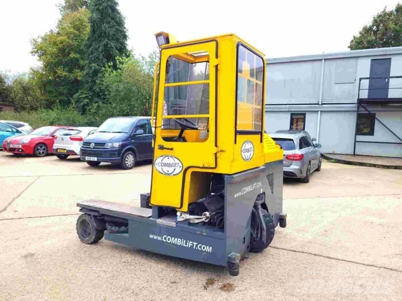 Combilift C3000 GAS Ανυψωτικά στενών δρόμων 4 κατευθύνσεων