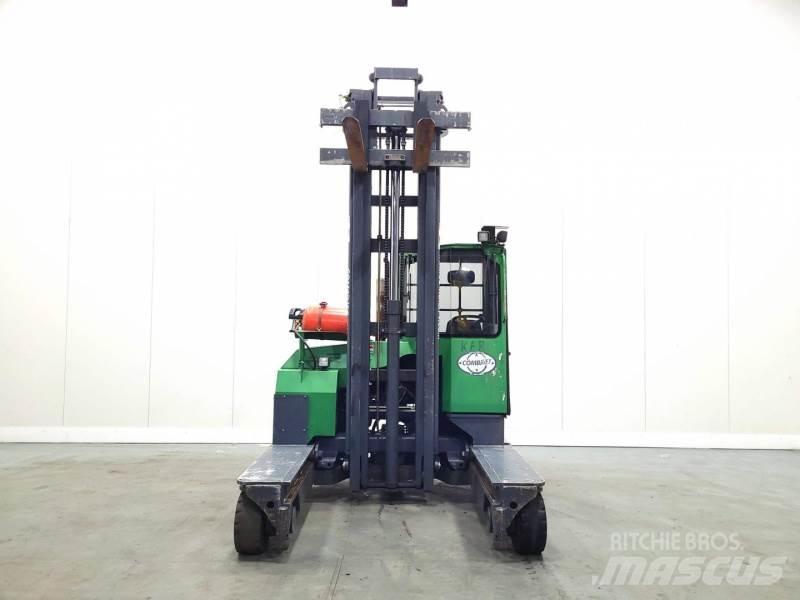 Combilift C4000 Ανυψωτικά στενών δρόμων 4 κατευθύνσεων