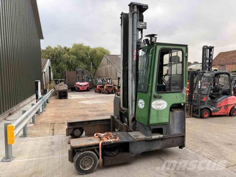 Combilift C4000 Ανυψωτικά στενών δρόμων 4 κατευθύνσεων
