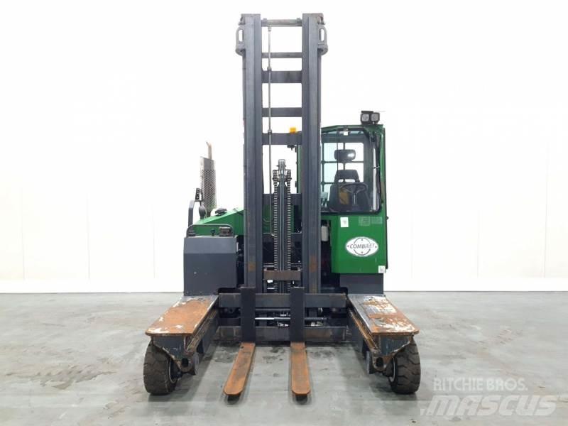 Combilift C4000 Ανυψωτικά στενών δρόμων 4 κατευθύνσεων