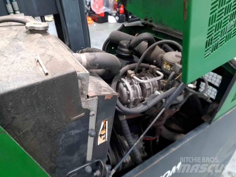Combilift C4000 Ανυψωτικά στενών δρόμων 4 κατευθύνσεων