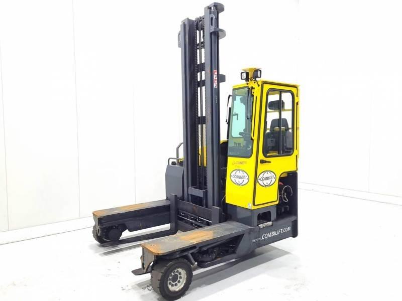 Combilift C4000 Ανυψωτικά στενών δρόμων 4 κατευθύνσεων