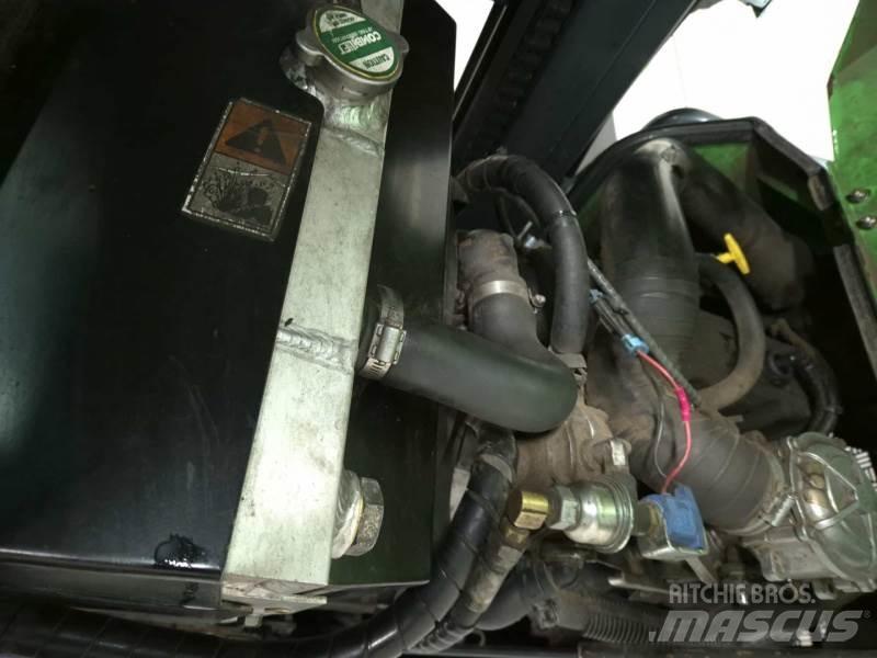 Combilift C4000 Ανυψωτικά στενών δρόμων 4 κατευθύνσεων